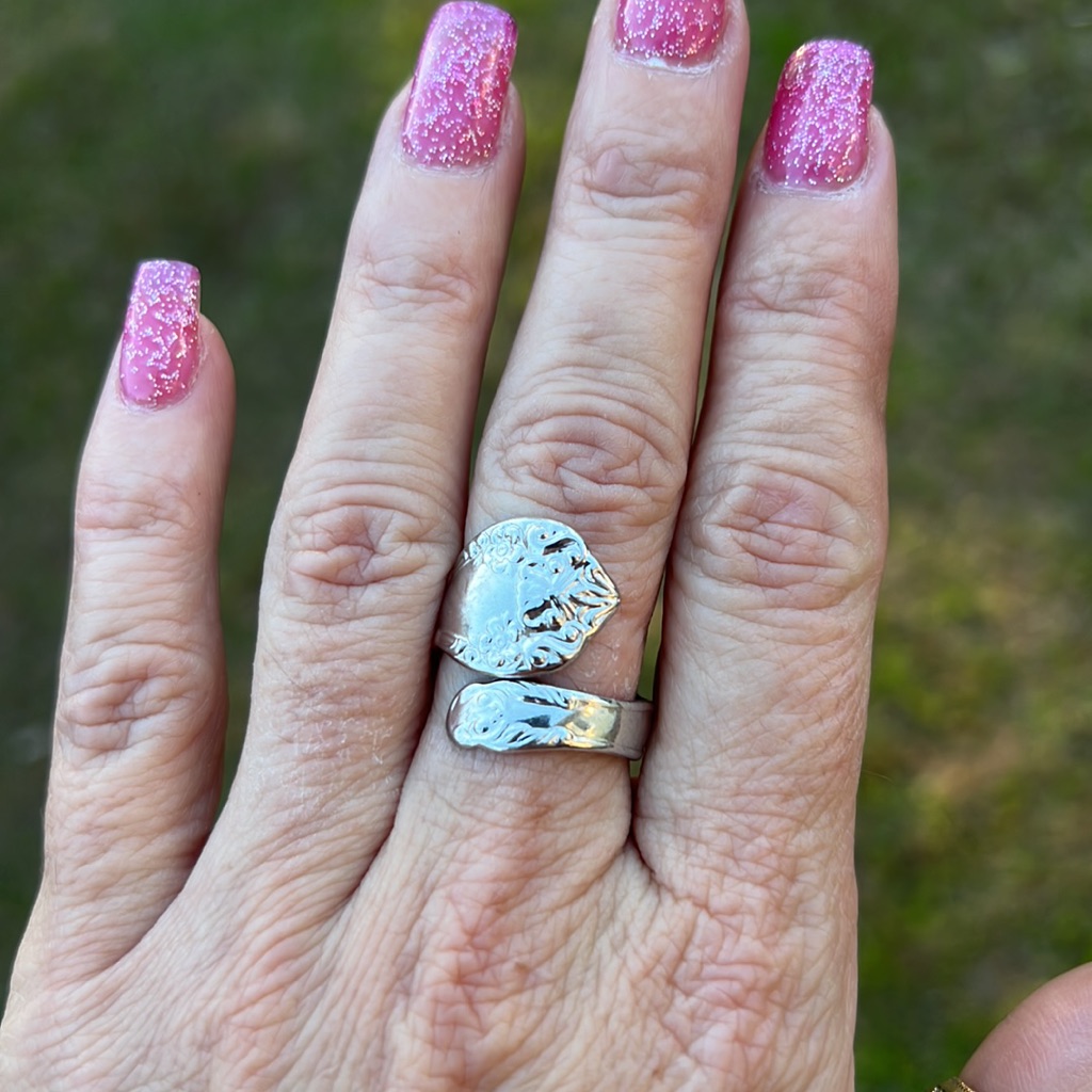 Vintage Sterling Silver Uncas Floral Scroll Spoon Handle Ring